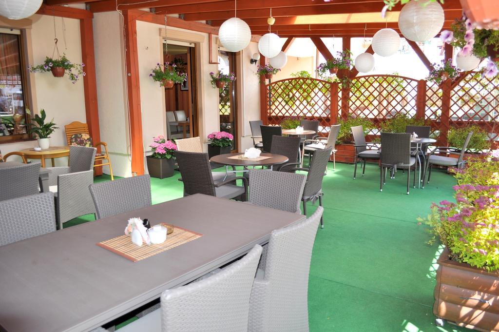 Aparthotel Mikolajki Mikołajki Exterior foto